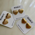 AMOUR STUDS