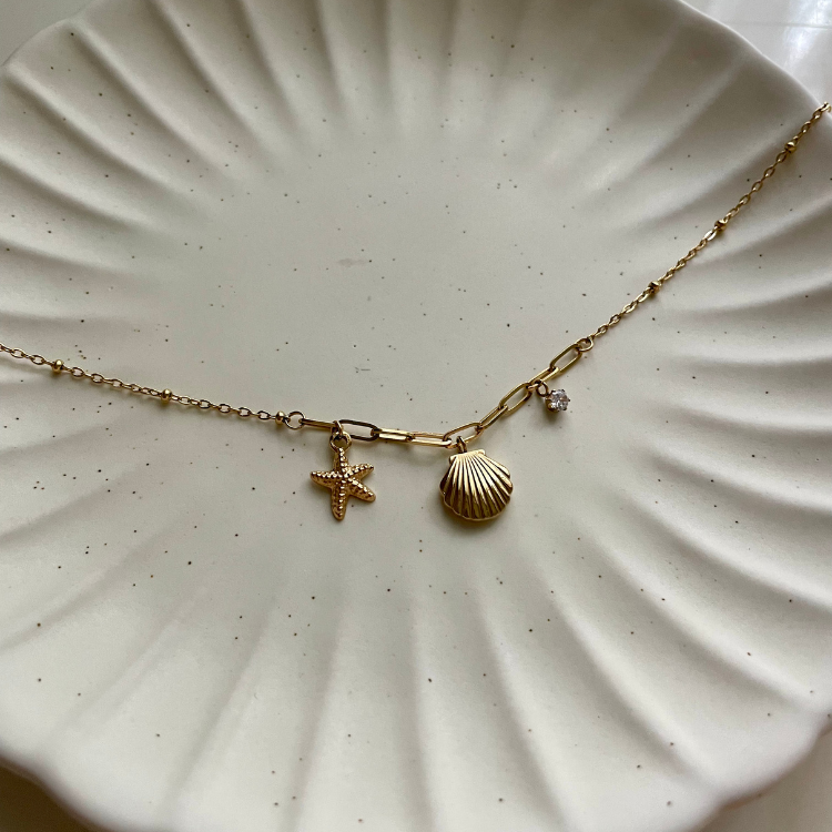 BEACHY VIBES NECKLACE