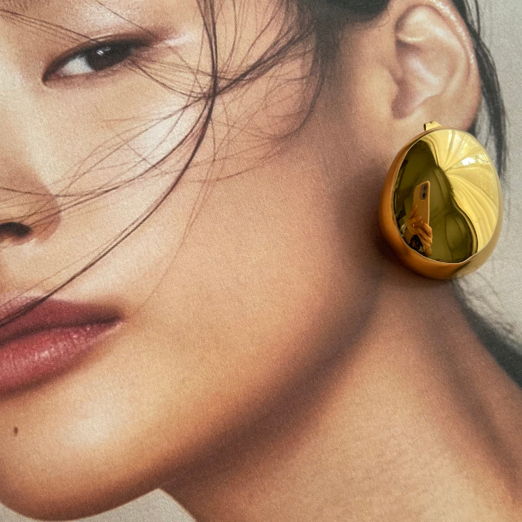 OVAL STUDS