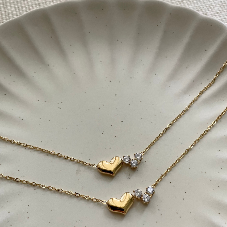 LIZ  NECKLACE