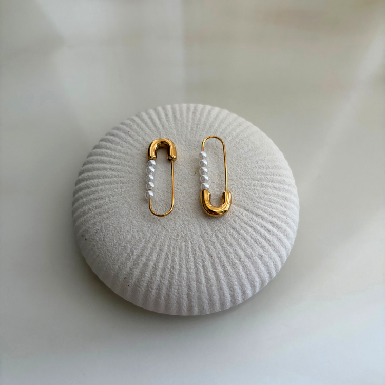 SAFETY PIN EARRINGS